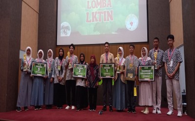 SMAN 20 Garut Raih Juara 1 LKTIN UPI Bandung 2024